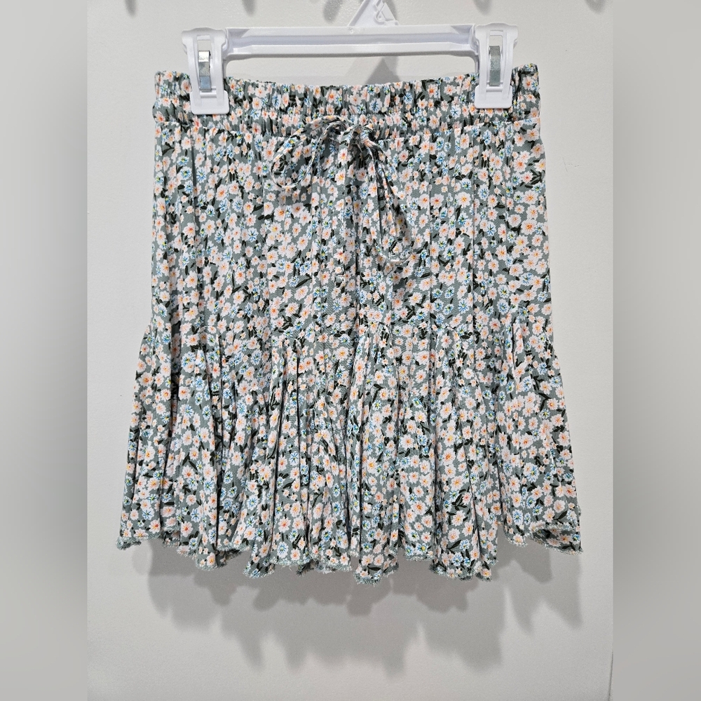 Aeropostale Black and White Skater Mini Skirt